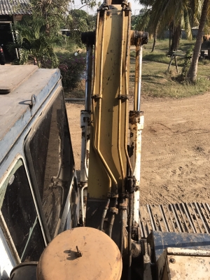 ขาย 325000 KOMATSU tc 120-3 เครื่องดี ปั้มดี เอวแน่น ช่วงล่างพอใช้  รถอยู่ นครปฐม 090-772-3710 090-772-3708