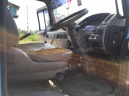 HINO KM779 6 ล้อ หัว-แซซซี ขนาด 117 แรงม้า ปีจดทะเบียน 2533