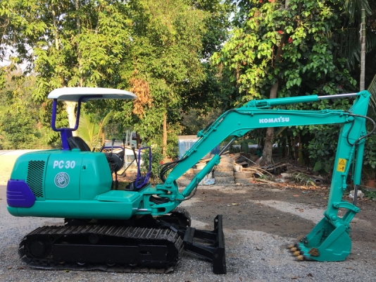 ขายรถขุดเล็ก แบคโครเล็กkomatsu pc30-7สภาพดีพร้อมทำงาน