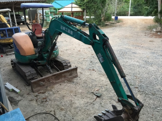 ขายรถขุดเล็ก แบคโครเล็กkomatsu pc30mr-1สภาพดีพร้อมทำงาน