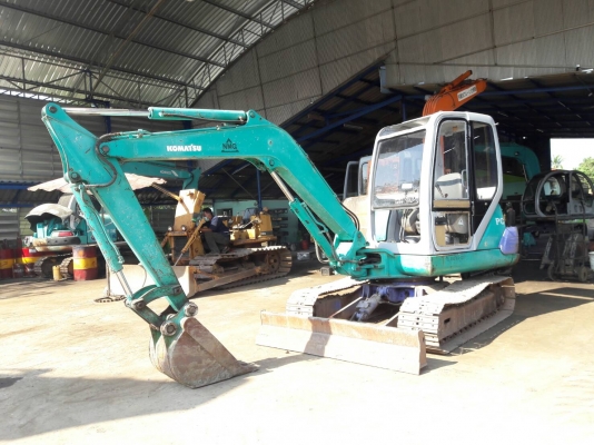 ขายค่ะ..KOMATSU  PC45-1E  เก่าญี่ปุ่น  มีเก๋งพร้อม  เครื่องดำ  สภาพดี  พร้อมใช้  ลองระบบกันได้ทุกวัน  โทร  089-3818694  ดวงนภา