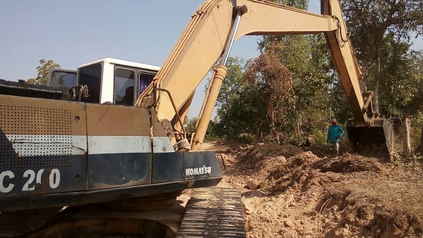 ขาย Komatsu Pc200-5 สภาพสวยพร้อมใช้ ต่อคุณอ๊อฟพิจิตร086-737-9991