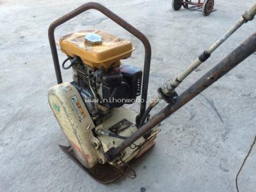 ราคา 10,000 บาท!! เครื่องตบดิน  ROBIN รุ่น RP5  รหัสสินค้า 80903738 ติดต่อ 081-8283376  www.nihonmono.com