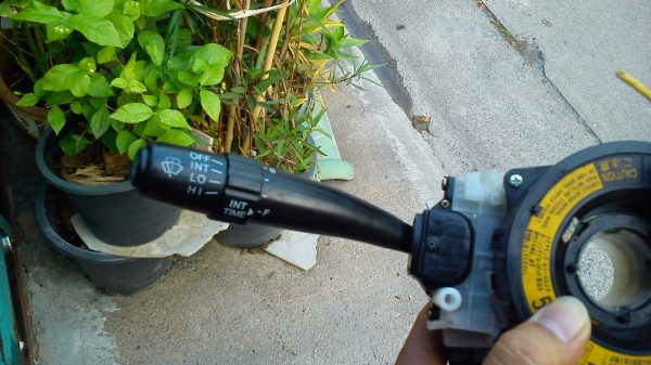 สวิตช์ยกเลี้ยว ปัดน้ำฝน Toyota Crown Majesta JZS 155 สวิตช์ยกเลี้ยว ปัดน้ำฝน Toyota Crown Majesta JZS 155