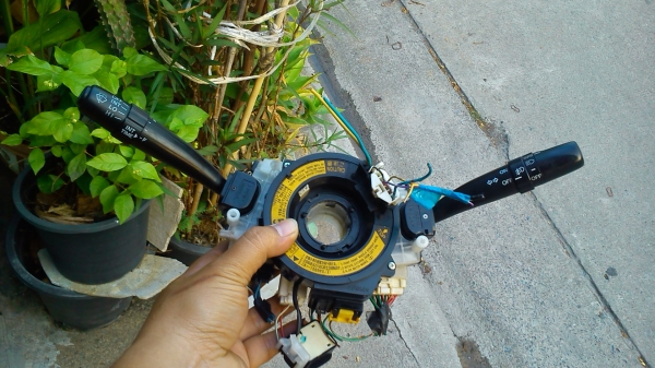 สวิตช์ยกเลี้ยว ปัดน้ำฝน Toyota Crown Majesta JZS 155 สวิตช์ยกเลี้ยว ปัดน้ำฝน Toyota Crown Majesta JZS 155