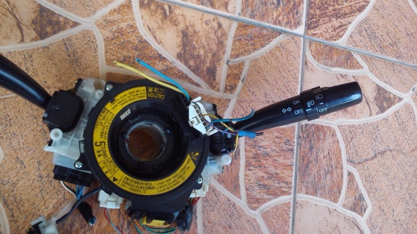 สวิตช์ยกเลี้ยว ปัดน้ำฝน Toyota Crown Majesta JZS 155 สวิตช์ยกเลี้ยว ปัดน้ำฝน Toyota Crown Majesta JZS 155