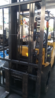 Folklift cat 3.0 t. สภาพสวย เสาสูง 4m. ดีเซล ยางตัน 4 ล้อ Folklift cat 3.0 t. สภาพสวย เสาสูง 4m. ดีเซล ยางตัน 4 ล้อ