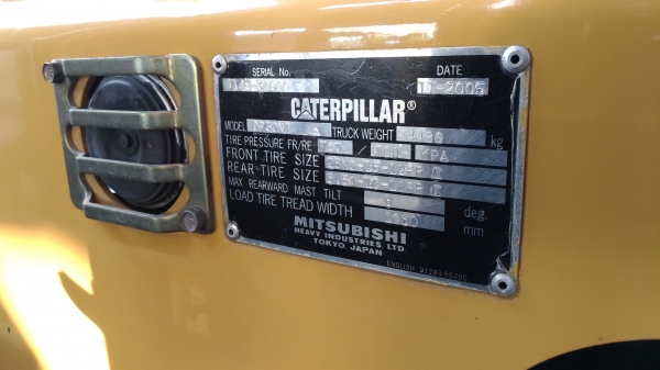 Folklift cat 3.0 t. สภาพสวย เสาสูง 4m. ดีเซล ยางตัน 4 ล้อ Folklift cat 3.0 t. สภาพสวย เสาสูง 4m. ดีเซล ยางตัน 4 ล้อ