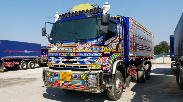 ขาย 2,700,000 ISUZU 360 ปี 57 วิ่ง 200,000 กม. แม่ลูกดั้ม(อู่ ส.สุรศักดิ์)แม่ยาว 6.40 ม.ลูก 3 คาน  ยาว 6.80 ม.กว้าง 2.55 นอกสูง 1.70 ม. รถอยู่.นครปฐม 090-772-3710 090-772-3708