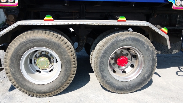 ขาย 2,700,000 ISUZU 360 ปี 57 วิ่ง 200,000 กม. แม่ลูกดั้ม(อู่ ส.สุรศักดิ์)แม่ยาว 6.40 ม.ลูก 3 คาน  ยาว 6.80 ม.กว้าง 2.55 นอกสูง 1.70 ม. รถอยู่.นครปฐม 090-772-3710 090-772-3708