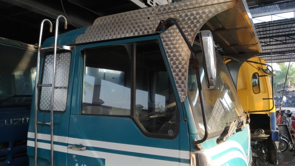 หัวเก๋งฟูโซ่เฉินหลง. สามใบปัด. หัวใหญ่. สภาพสวยหายาก