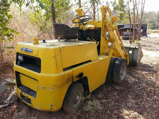 ขายรถตัก สภาพพร้อมใช้งาน ราคา110,000 สนใจโทร 090-8588220 093-3258446 www.narong2truck.com www.truck.in.th/498 เพจ Facebook ณรงค์ ซื้อขายรถมือสอง กลุ่ม Facebook ณรงค์ ซื้อขายรถมือสอง