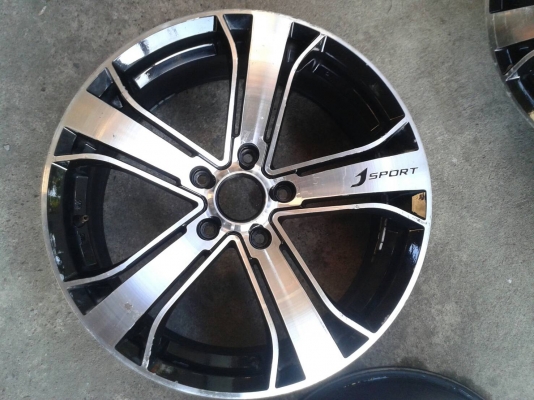 ขอบ17นิ้ว5รู114 ชุดนี้ ราคา 7200 บาท