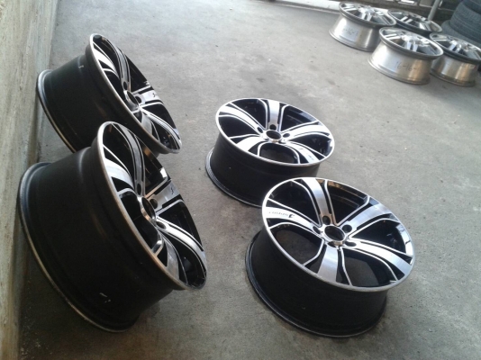 ขอบ17นิ้ว5รู114 ชุดนี้ ราคา 7200 บาท