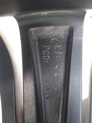 ขอบ17นิ้ว5รู114 ชุดนี้ ราคา 7200 บาท