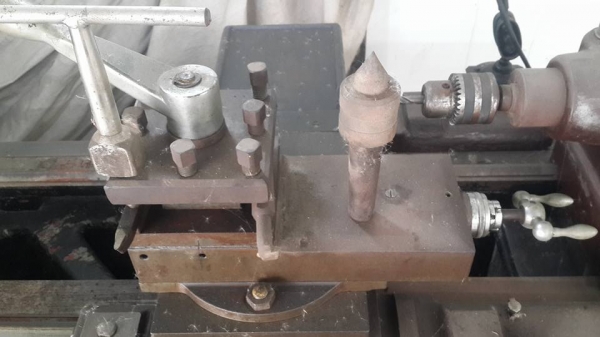 เครื่องกลึง 7 ฟุต โบราณ ญี่ปุ่น สภาพเยี่ยม นิ่มเงียบ 85000 บาท เครื่องกลึง 7 ฟุต โบราณ ญี่ปุ่น สภาพเยี่ยม นิ่มเงียบ 85000 บาท