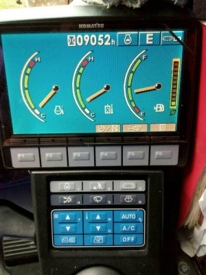 ขายด่วน!! KOMATSU PC130-8 สภาพสวยค่ะ ขายด่วน!! KOMATSU PC130-8 สภาพสวยค่ะ