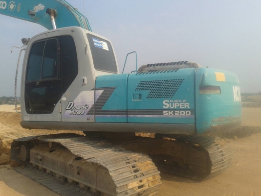 ขายรถแบคโฮ KOBELCO MARK 6 YN 9  สภาพสวยเดิมๆเครื่องดีปั้มดีเอวแน่นมี 2 คัน