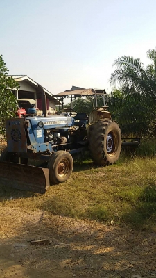 รถไถ รถไถ