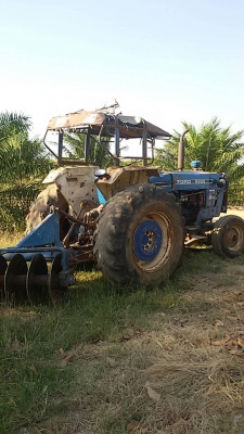 รถไถ รถไถ