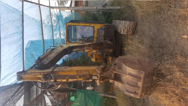 ขายแบคโฮ komatsu pc40