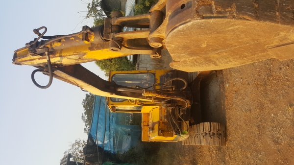 ขายแบคโฮ komatsu pc40