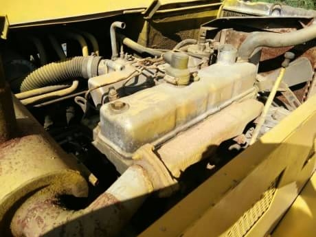 KOMATSU PC60-2