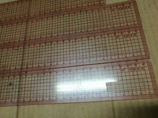 400บ.ส่งฟรี083-2000058 LINE ID : line832923 อุุปกรณ์เขียนแบบยี่ห้อ TRADE MARK 6 ชิ้นตามภาพ