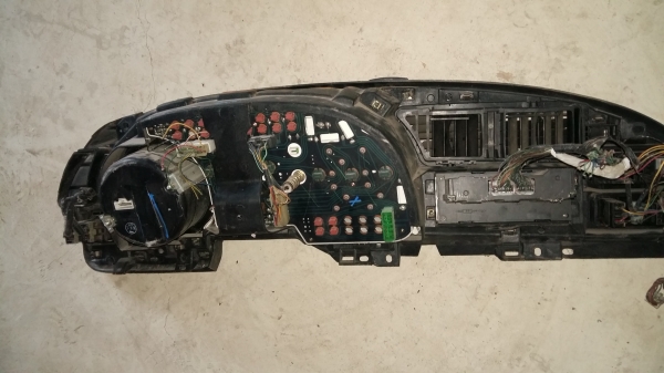 เรือนไมล์เดก้าเก่านอก