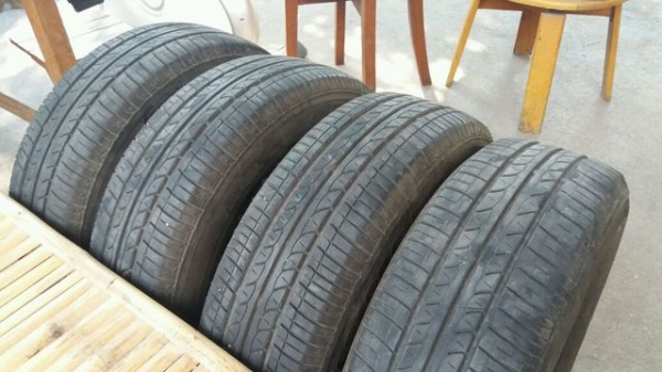 ขายยางBridgestone 185 70 14 ปี 14 ขายยางBridgestone 185 70 14 ปี 14