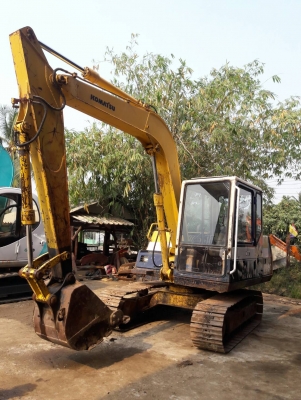 ขายค่ะKOMATSU PC60-6 เก่าญี่ปุ่น  ปลายยาว  ใช้งานมา 4,XXX  ชั่วโมง  สภาพดีพร้อมใช้  โทร  089-3818694  ดวงนภา