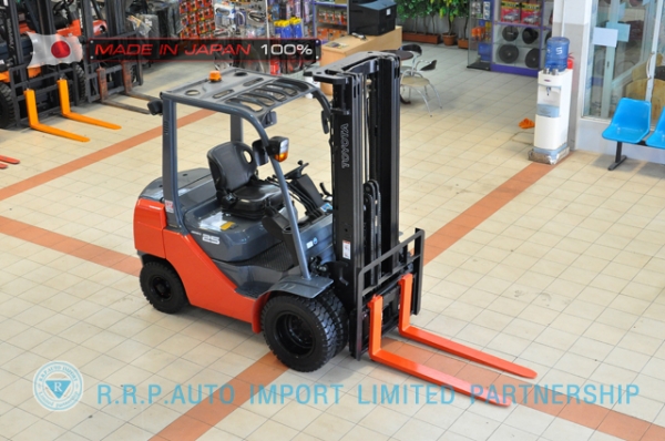รถโฟล์คลิฟท์พร้อมขาย TOYOTA รุ่น  8FD25-31964 นำเข้าจากประเทศญี่ปุ่น 100\% ไม่เคยใช้งานในไทย