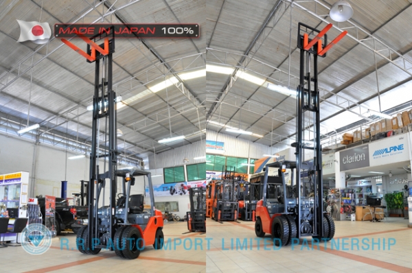 รถโฟล์คลิฟท์พร้อมขาย TOYOTA รุ่น  8FD25-31964 นำเข้าจากประเทศญี่ปุ่น 100\% ไม่เคยใช้งานในไทย