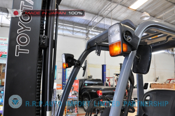 รถโฟล์คลิฟท์พร้อมขาย TOYOTA รุ่น  8FD25-31964 นำเข้าจากประเทศญี่ปุ่น 100\% ไม่เคยใช้งานในไทย