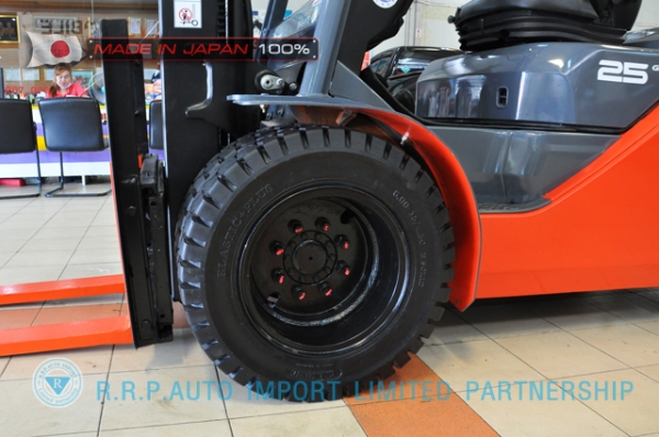 รถโฟล์คลิฟท์พร้อมขาย TOYOTA รุ่น  8FD25-31964 นำเข้าจากประเทศญี่ปุ่น 100\% ไม่เคยใช้งานในไทย