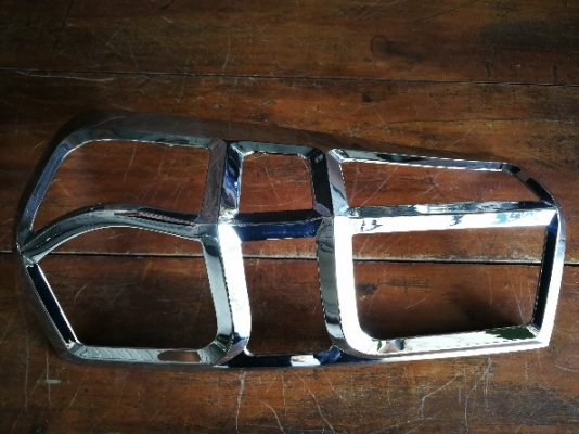 ฝาครอบไฟท้ายโคเมี่ยม all new ข้างR 2012