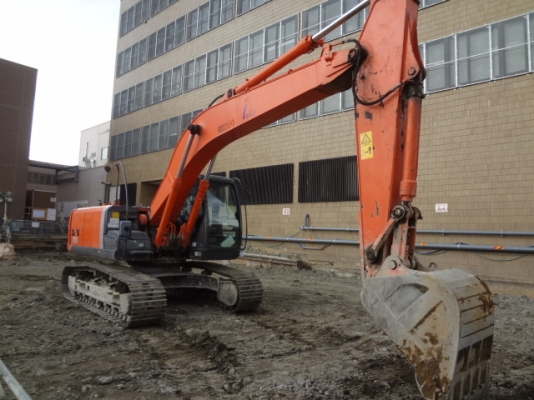 ขายรถขุด HITACHI ZX200-3 ต้องสั่งนำเข้า