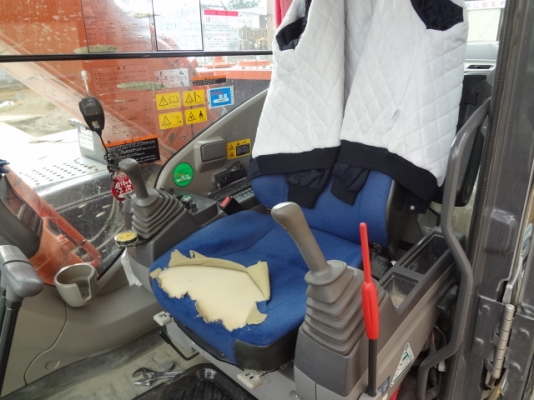 ขายรถขุด HITACHI ZX200-3 ต้องสั่งนำเข้า