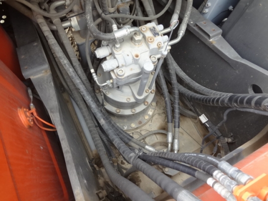 ขายรถขุด HITACHI ZX200-3 ต้องสั่งนำเข้า