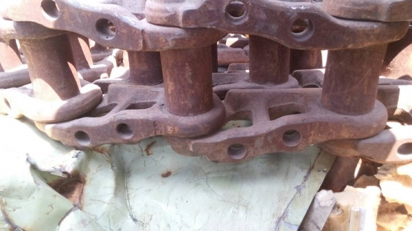 ขายโซ่ รถแมคโค CAT-320 ใส่ได้หลายรุ่น -1-2-B-D ใส่โกเบ SK-200-3-5-8 มีเส้นเดียว ขายไม่แพงครับ ขายโซ่ รถแมคโค CAT-320 ใส่ได้หลายรุ่น -1-2-B-D ใส่โกเบ SK-200-3-5-8 มีเส้นเดียว ขายไม่แพงครับ