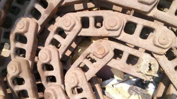 ขายโซ่ รถแมคโค CAT-320 ใส่ได้หลายรุ่น -1-2-B-D ใส่โกเบ SK-200-3-5-8 มีเส้นเดียว ขายไม่แพงครับ ขายโซ่ รถแมคโค CAT-320 ใส่ได้หลายรุ่น -1-2-B-D ใส่โกเบ SK-200-3-5-8 มีเส้นเดียว ขายไม่แพงครับ