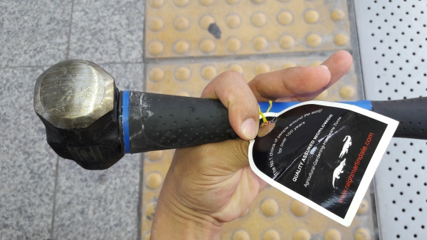 ขายค้อนปอนตราจระเข้อังกฤษ ขนาด2ปอนด้ามยางนุ่มมือเหมาะมือ