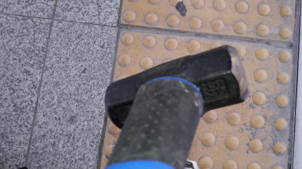 ขายค้อนปอนตราจระเข้อังกฤษ ขนาด2ปอนด้ามยางนุ่มมือเหมาะมือ