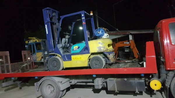 ขายด่วนรถยกKOMATSU FG25-14 ยก2.5ตันยกสูง4เมตรยางตัน4เส้นออโต้รถนอกเพิ่งนำเข้ามายังไม่เคยใช้งานในเมืองไทยเลย