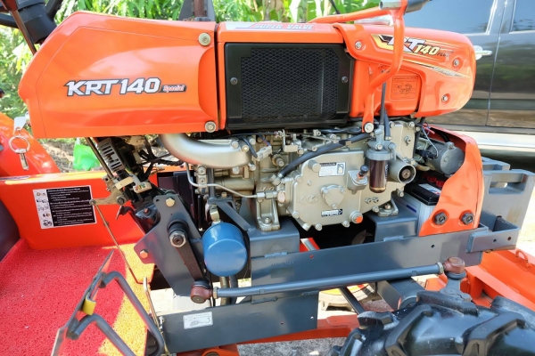 ขาย Kubota KRT 140 plus มีดันหน้า ผาน 3 ตราช้าง คาดเหล็ก ล้อเหล็กกันจม อุปกรณ์ครบ มีตัวยกตอนติดหล่ม ยางใหม่ หน้า - หลัง Hydrolic สมบูรณ์ สภาพสวย ขาย 115,000 บาท ติดต่อ ต้น 083 - 0963427
