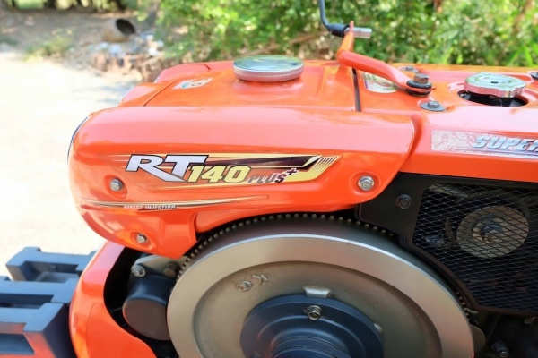 ขาย Kubota KRT 140 plus มีดันหน้า ผาน 3 ตราช้าง คาดเหล็ก ล้อเหล็กกันจม อุปกรณ์ครบ มีตัวยกตอนติดหล่ม ยางใหม่ หน้า - หลัง Hydrolic สมบูรณ์ สภาพสวย ขาย 115,000 บาท ติดต่อ ต้น 083 - 0963427