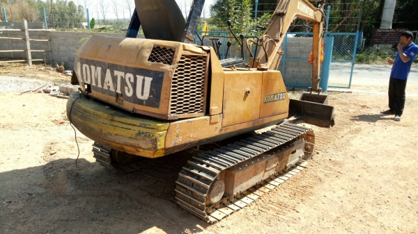 ขายด่วนรถแบคโฮ KOMATSU PC30-UU-5 สภาพสวย พร้อมใช้งาน