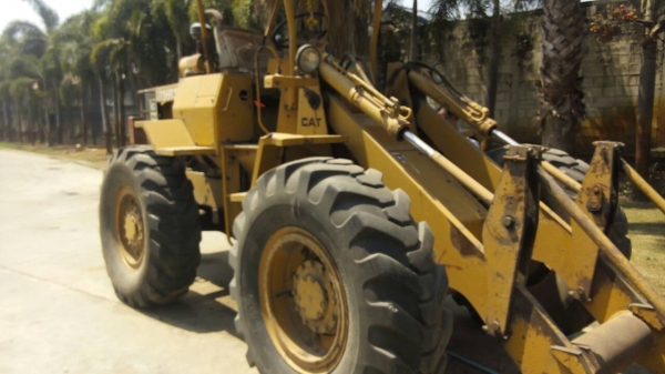 ขาย 255,000 รถตักล้อยางเอวอ่อน CAT 910 เครื่องดี เกียร์แรง รถสวยพร้อมใช้ รถอยู่ กาญจนบุรี 090-772-3710 090-772-3708