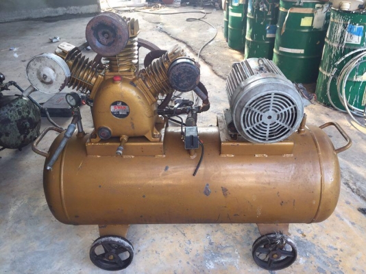 ขายถังลม ปั๊ม3หัว มอเตอร์10แรง3เฟส ถัง250ลิตร ขาย 22000 บาท