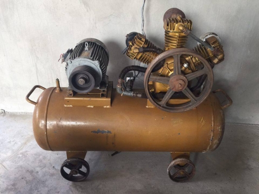 ขายถังลม ปั๊ม3หัว มอเตอร์10แรง3เฟส ถัง250ลิตร ขาย 22000 บาท